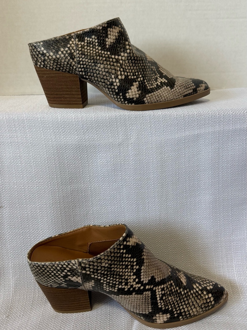 Universal Thread Taupe and Black Snakeskin Block Heel Ankle Booties